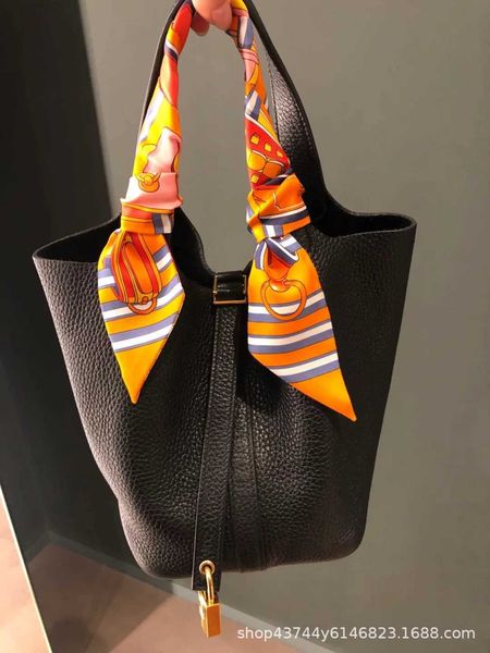 designer luxury h vegetable basket togo layer cowhide litchi pattern female handheld oblique cross bucket wedding bag0q2h picotin
designer luxury h vegetable basket togo layer cowhide litchi pattern female handheld oblique cross bucket wedding bag0q2h picotin