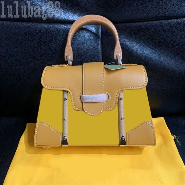 long strap tote designer metal cross body bag wooden handle cow leather textured borse with buckle simple style mens handbag solid color tre
long strap tote designer metal cross body bag wooden handle cow leather textured borse with buckle simple style mens handbag solid color tre