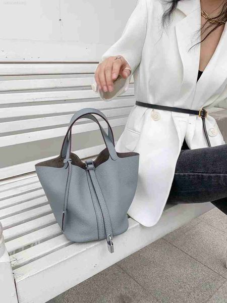 designer luxury bag vegetable basket women's bucket layer cowhide soft fashion leisure handbag versatile and simple6s7o61cb picotin
designer luxury bag vegetable basket women's bucket layer cowhide soft fashion leisure handbag versatile and simple6s7o61cb picotin