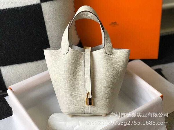 designer luxury vegetable basket portable bucket single shoulder baby and mother head layer cow skin litchi grain leather bag for womend2qfx
designer luxury vegetable basket portable bucket single shoulder baby and mother head layer cow skin litchi grain leather bag for womend2qfx