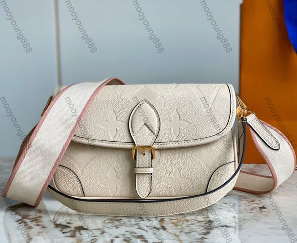 10a l bag mirror designers small diane bags 23cm womens real cowhide handbag luxury embossed letters black purse crossbody shoulder strap ba
10a l bag mirror designers small diane bags 23cm womens real cowhide handbag luxury embossed letters black purse crossbody shoulder strap ba