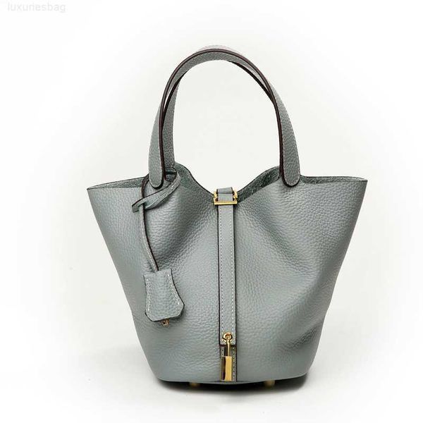 designer luxury bag style leather hand for middleaged mother simple and fashionable bucket large capacity vegetable basket women's bagh
designer luxury bag style leather hand for middleaged mother simple and fashionable bucket large capacity vegetable basket women's bagh