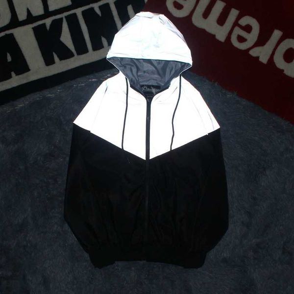 autumn new color-blocking reflective windbreaker fashion men's casual couple hooded windbreaker, Black;white
autumn new color-blocking reflective windbreaker fashion men's casual couple hooded windbreaker, Black;white