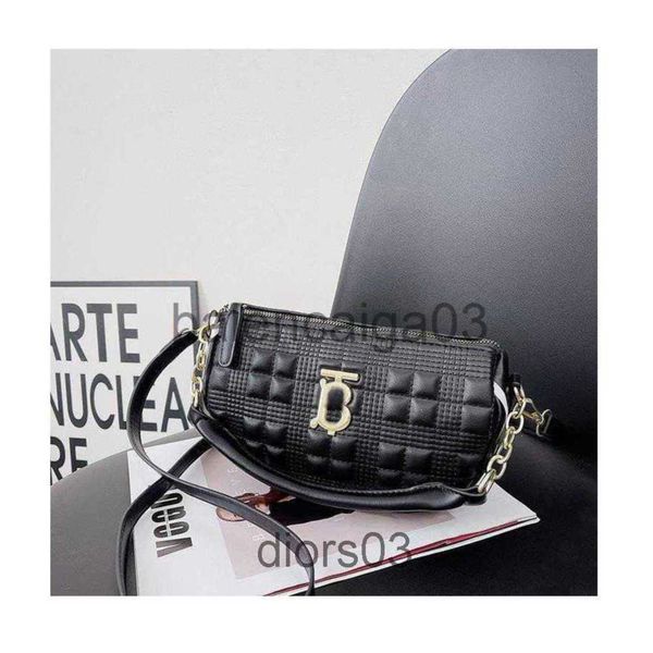 designer burbrery tb bag tote shoulder messenger handbag mens womans luxurious new vintage fashion lingge large capacity single shoulder zip
designer burbrery tb bag tote shoulder messenger handbag mens womans luxurious new vintage fashion lingge large capacity single shoulder zip