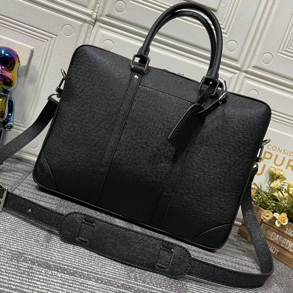 fashion lapbag outdoor functional bag classic logo design leather 13 inch lapbriefcase
fashion lapbag outdoor functional bag classic logo design leather 13 inch lapbriefcase