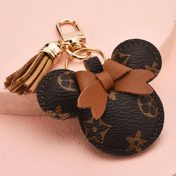 luxury leather plaid keychain classic exquisite designer car keyring zinc alloy lanyard gift jewelry accessories, Silver
luxury leather plaid keychain classic exquisite designer car keyring zinc alloy lanyard gift jewelry accessories, Silver