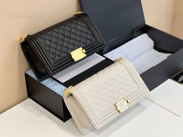 designers bag fashion l boy crossbody bag for women luxurys leather purse shoulder bag metal chain handbag classic c metal logo diamond latt
designers bag fashion l boy crossbody bag for women luxurys leather purse shoulder bag metal chain handbag classic c metal logo diamond latt