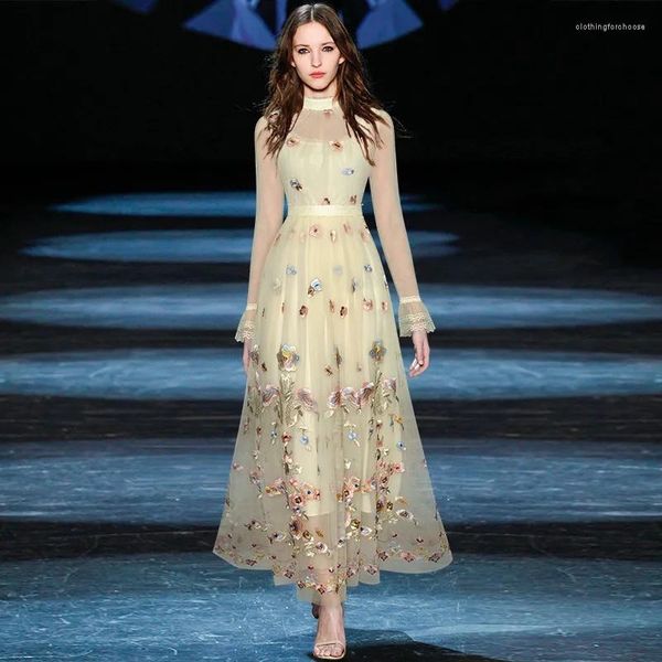 fancy woman casual dresses stand collar perspective horn long sleeve waist mesh heavy industry embroidery flower dress 2023 spring trend, Black;gray
fancy woman casual dresses stand collar perspective horn long sleeve waist mesh heavy industry embroidery flower dress 2023 spring trend, Black;gray