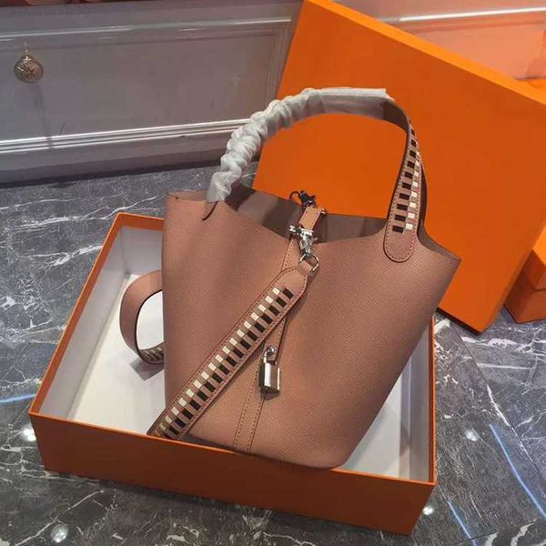designer luxury genuine handheld women's water bucket original togo leather palm pattern vegetable basket bagppftygku picotin
designer luxury genuine handheld women's water bucket original togo leather palm pattern vegetable basket bagppftygku picotin