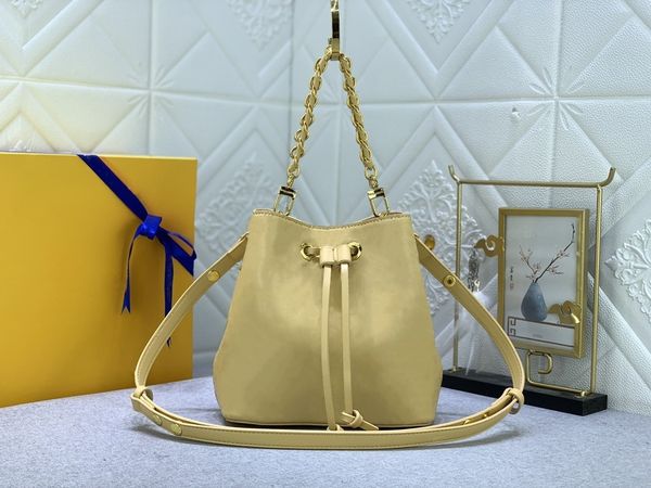 bella bucket bag women shoulder bags drawstring handbag purse cow genuine leather detchable shoulder strap high quality
bella bucket bag women shoulder bags drawstring handbag purse cow genuine leather detchable shoulder strap high quality