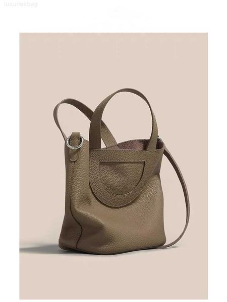 designer luxury togo layer cowhide pig nose vegetable basket bucket bag handheld one shoulder crossbody leather large capacity picotin
designer luxury togo layer cowhide pig nose vegetable basket bucket bag handheld one shoulder crossbody leather large capacity picotin