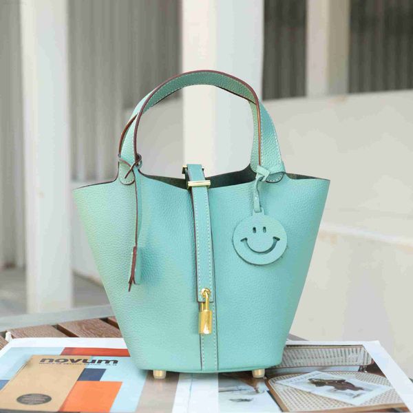 designer luxury bag vegetable basket women's leather hand shoulder litchi grain bucket bagziztptz2 picotin
designer luxury bag vegetable basket women's leather hand shoulder litchi grain bucket bagziztptz2 picotin