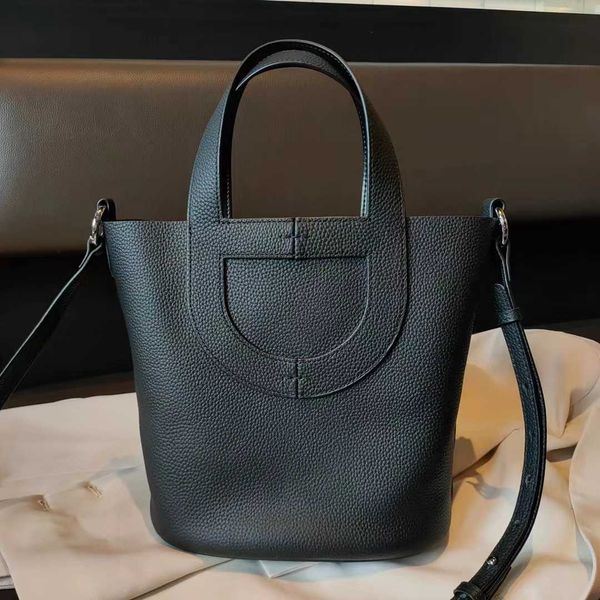 designer luxury cowhide pig nose vegetable basket women's contrast color bucket classic versatile one shoulder oblique cross commuter b
designer luxury cowhide pig nose vegetable basket women's contrast color bucket classic versatile one shoulder oblique cross commuter b