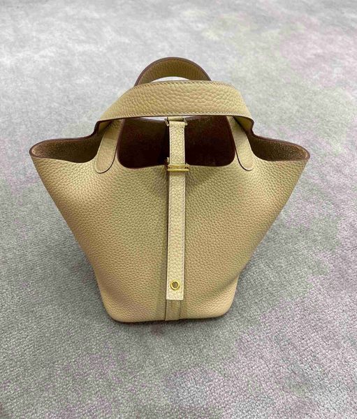 designer luxury bag style vegetable basket bucket lychee grain layer cow leather hand advanced feeling commuter baga556kd9z picotin
designer luxury bag style vegetable basket bucket lychee grain layer cow leather hand advanced feeling commuter baga556kd9z picotin