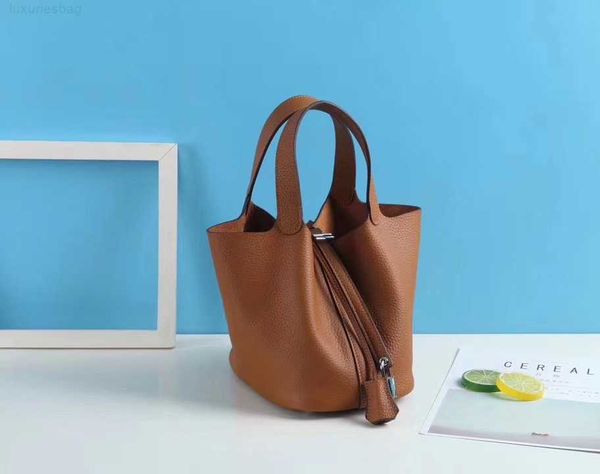 designer luxury bag h first layer lychee grain cow leather bucket silver buckle fashion portable vegetable basket women's baghht9el71 p
designer luxury bag h first layer lychee grain cow leather bucket silver buckle fashion portable vegetable basket women's baghht9el71 p