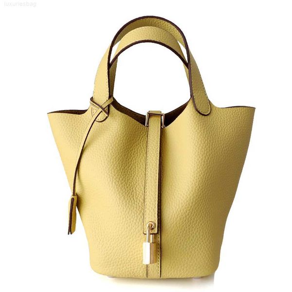 designer luxury bag the first layer of cowhide vegetable basket women's leather bucket commuting litchi pattern hand mother's bagp
designer luxury bag the first layer of cowhide vegetable basket women's leather bucket commuting litchi pattern hand mother's bagp
