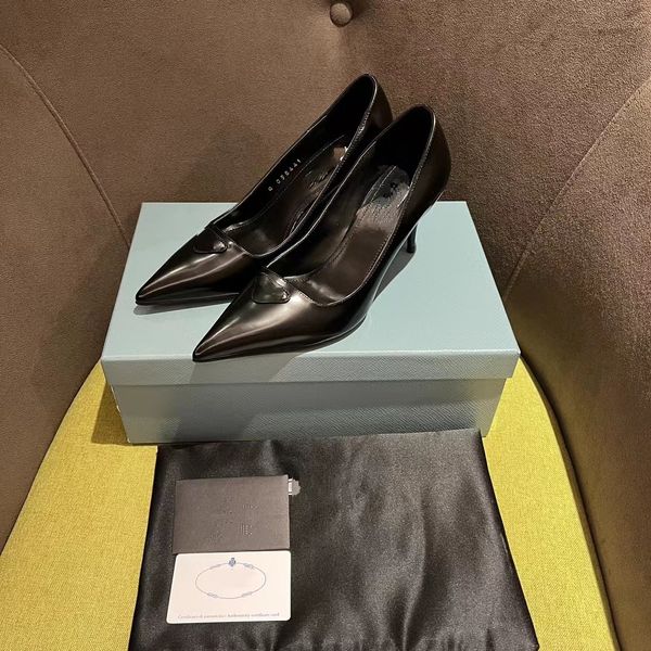 2023 designer women high heels shoes dress shoes luxury fashion trendy elegant style exquisite stiletto pointed shoes elegant style solid co, Black
2023 designer women high heels shoes dress shoes luxury fashion trendy elegant style exquisite stiletto pointed shoes elegant style solid co, Black