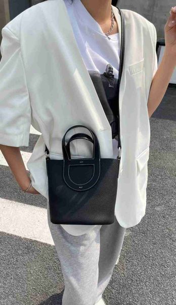 designer luxury head layer cowhide pig nose style vegetable basket large capacity fashion one shoulder crossbody portable bucket women'
designer luxury head layer cowhide pig nose style vegetable basket large capacity fashion one shoulder crossbody portable bucket women'