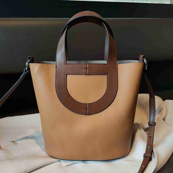 designer luxury bag bucket style single shoulder messenger vegetable basket pig nose handbag layer cow leatherjbdvk7fe picotin
designer luxury bag bucket style single shoulder messenger vegetable basket pig nose handbag layer cow leatherjbdvk7fe picotin