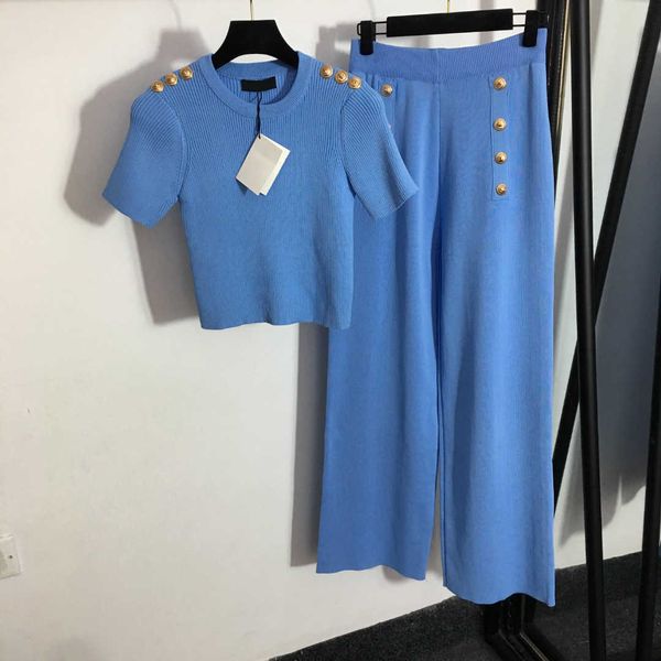 23ss knitted suit designer womens two piece lion head shoulder buckle elastic thin short sleeve knitted shirt high waist wide leg trousers s, White
23ss knitted suit designer womens two piece lion head shoulder buckle elastic thin short sleeve knitted shirt high waist wide leg trousers s, White