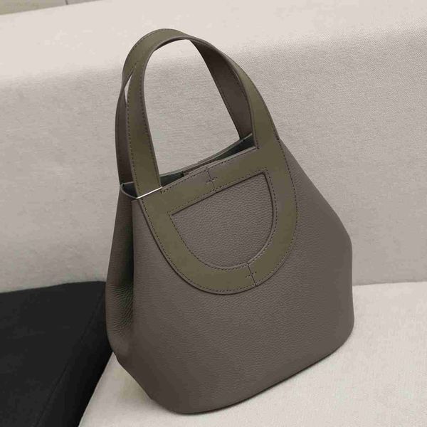 designer luxury bucket pig nose vegetable basket women's oat cowhide fashion trend one shoulder crossbody bagm8jkgnem picotin
designer luxury bucket pig nose vegetable basket women's oat cowhide fashion trend one shoulder crossbody bagm8jkgnem picotin