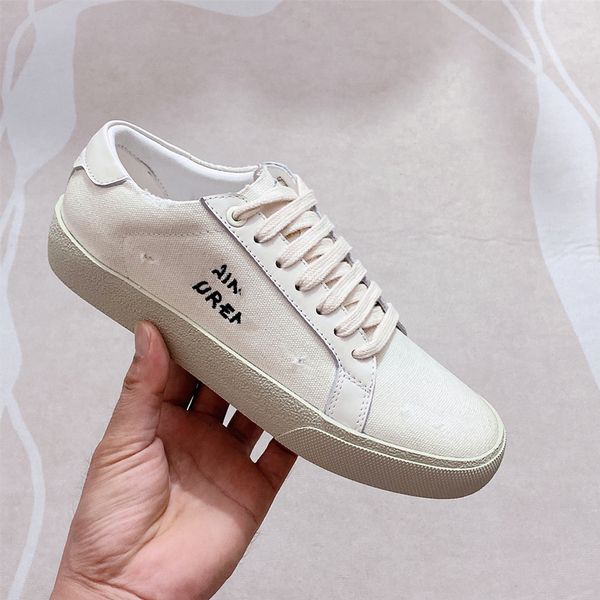 high-end quality all-match canvas shoes korean version of fashion comfortable lace-up casual shoes embroidery flat luxury men's and wom
high-end quality all-match canvas shoes korean version of fashion comfortable lace-up casual shoes embroidery flat luxury men's and wom