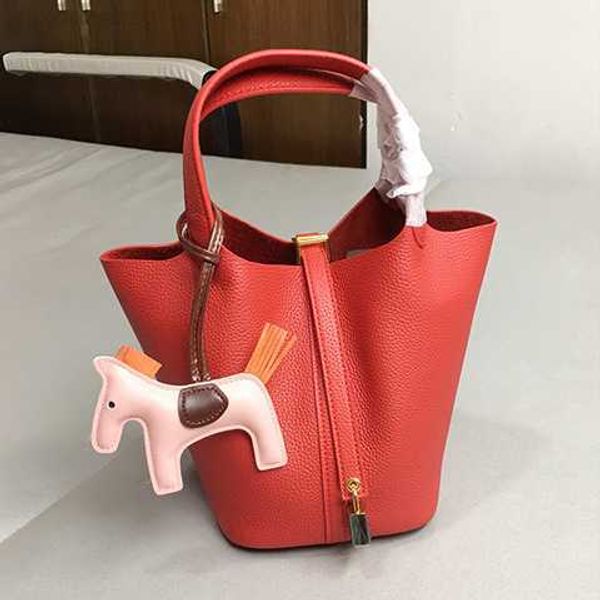 designer luxury h vegetable basket togo layer cowhide litchi pattern female handheld oblique cross bucket wedding bagqxme picotin
designer luxury h vegetable basket togo layer cowhide litchi pattern female handheld oblique cross bucket wedding bagqxme picotin