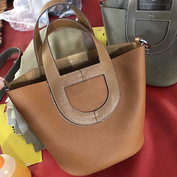 designer luxury pig nose vegetable basket togo layer cowhide large capacity portable bucket commuter women's bag6txls5do picotin
designer luxury pig nose vegetable basket togo layer cowhide large capacity portable bucket commuter women's bag6txls5do picotin