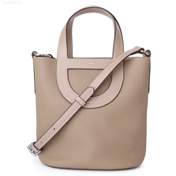 designer luxury cowhide leather women's style vegetable basket bucket bag super soft premium feel pig nose crossbody handbag3k665hop pi
designer luxury cowhide leather women's style vegetable basket bucket bag super soft premium feel pig nose crossbody handbag3k665hop pi
