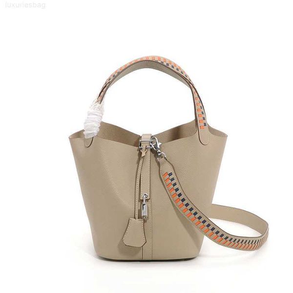 designer luxury bag layer cowhide vegetable basket hand women's style temperament goddess bucket woven diagonal shoulder bagpp10 picoti
designer luxury bag layer cowhide vegetable basket hand women's style temperament goddess bucket woven diagonal shoulder bagpp10 picoti