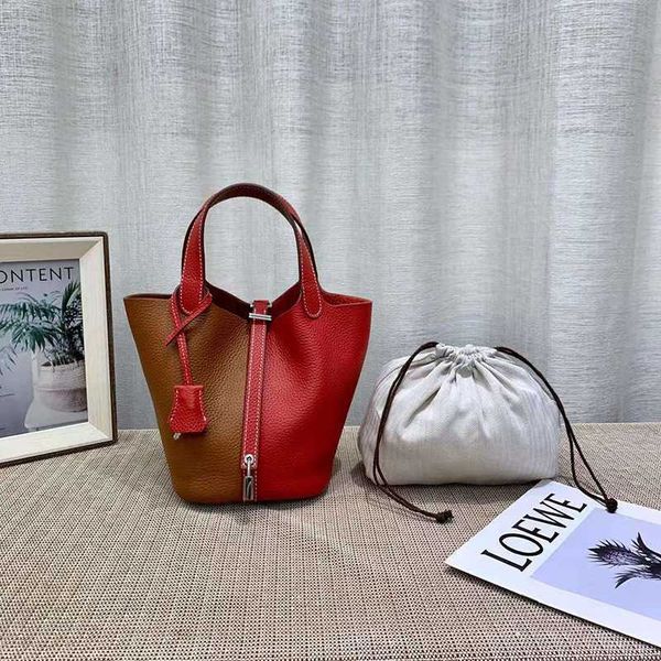 designer luxury cow leather colorblocking vegetable basket bucket women's senior niche type of baby and mother bag live broadcast goods
designer luxury cow leather colorblocking vegetable basket bucket women's senior niche type of baby and mother bag live broadcast goods