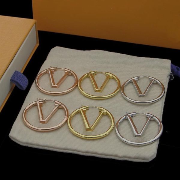 europe america fashion style lady women gold silver-colour hardware engraved v initials hollow out hooped earrings m64288290s
europe america fashion style lady women gold silver-colour hardware engraved v initials hollow out hooped earrings m64288290s