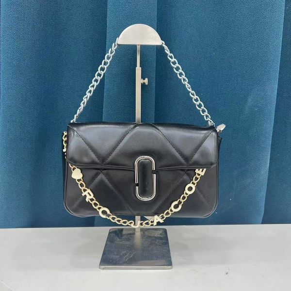 fashion handbags women pu leather the tote bag brand letter chain marcs messenger bags purse lady mj handbag tote luxury shoulder bag louise
fashion handbags women pu leather the tote bag brand letter chain marcs messenger bags purse lady mj handbag tote luxury shoulder bag louise