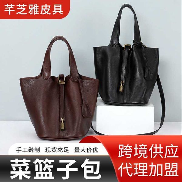 h bag designer luxury bucket kraft vegetable basket buckle hand large capacity solid color fashion leather bag picotin
h bag designer luxury bucket kraft vegetable basket buckle hand large capacity solid color fashion leather bag picotin