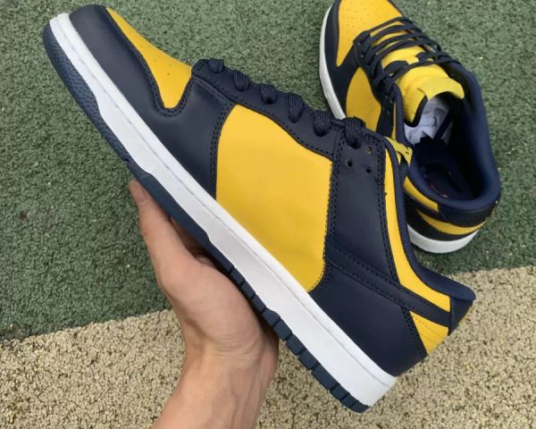 2023 basketball shoes dk low michigan skateboard shoes low black yellow casual runner outdoor trainers sneakers sports with box
2023 basketball shoes dk low michigan skateboard shoes low black yellow casual runner outdoor trainers sneakers sports with box