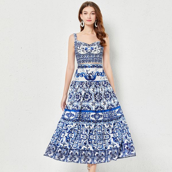 baroque floral party cocktail dress women outfit two piece sets 2023 suspender print and maxi skirt summer woman designer 2 piece suit slim, White
baroque floral party cocktail dress women outfit two piece sets 2023 suspender print and maxi skirt summer woman designer 2 piece suit slim, White