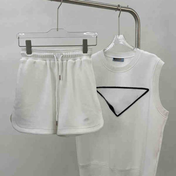 women's tracksuits p home 2022 spring and summer new letter flocking toothbrush embroidered wide leg casual shorts casual sports vest s, Gray
women's tracksuits p home 2022 spring and summer new letter flocking toothbrush embroidered wide leg casual shorts casual sports vest s, Gray