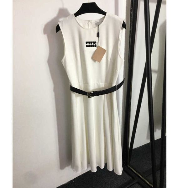 23ss womens designer clothing dress one piece dresses fashion embroidered letter belt tucked waist vest dress womens clothing a1, Black;gray
23ss womens designer clothing dress one piece dresses fashion embroidered letter belt tucked waist vest dress womens clothing a1, Black;gray