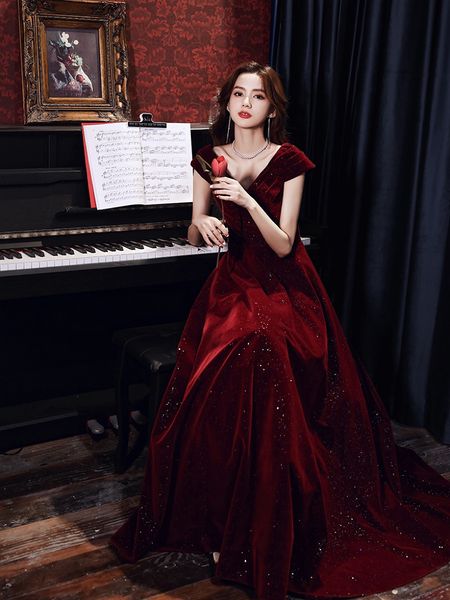 burgundy vintage bridesmaid dresses v neck velvet elegant cap sleeve sequined a-line formal banquet bridal prom evening gowns, White;pink
burgundy vintage bridesmaid dresses v neck velvet elegant cap sleeve sequined a-line formal banquet bridal prom evening gowns, White;pink