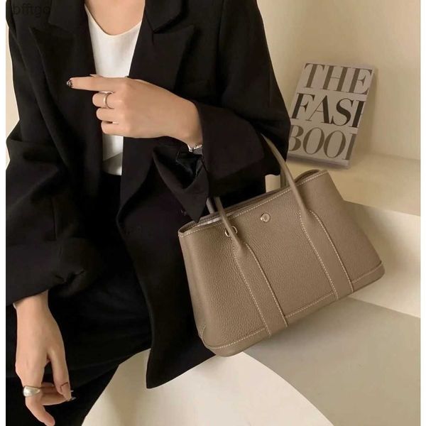 herms's designer garden party bags for women 2023 new large capacity garden bag with cow skin and litchi pattern 's casual shoulde
herms's designer garden party bags for women 2023 new large capacity garden bag with cow skin and litchi pattern 's casual shoulde