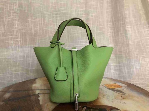 designer luxury bag h first layer lychee grain cow leather bucket silver buckle fashion portable vegetable basket women's bag9qr50kr6 p
designer luxury bag h first layer lychee grain cow leather bucket silver buckle fashion portable vegetable basket women's bag9qr50kr6 p