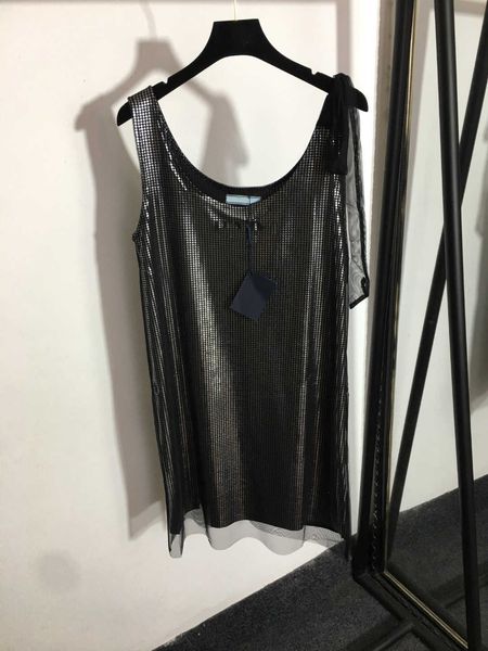 23ss womens designer clothing dress one piece dresses silver dot print outer mesh patchwork sleeveless vest dress womens clothing, Black;gray
23ss womens designer clothing dress one piece dresses silver dot print outer mesh patchwork sleeveless vest dress womens clothing, Black;gray