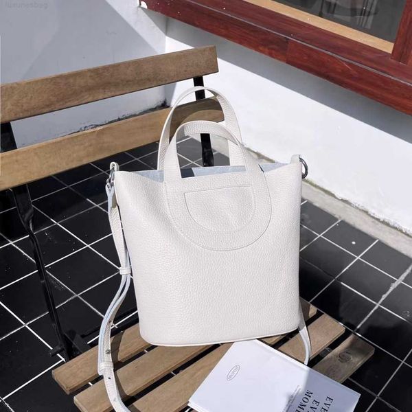 designer luxury bag vegetable first layer cow skin pig nose cabe basket for women leather bucket large capacity shoulder bagt2643dju picotin
designer luxury bag vegetable first layer cow skin pig nose cabe basket for women leather bucket large capacity shoulder bagt2643dju picotin