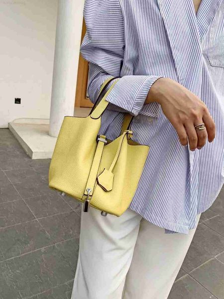 designer luxury bag vegetable basket women's bucket layer cowhide soft fashion leisure handbag versatile and simple5uybqfzq picotin
designer luxury bag vegetable basket women's bucket layer cowhide soft fashion leisure handbag versatile and simple5uybqfzq picotin