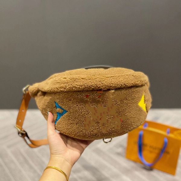 2023 new fashion winter teddy waist bag designer for womens men lambswool crossbody shoulder bags fluffy
2023 new fashion winter teddy waist bag designer for womens men lambswool crossbody shoulder bags fluffy