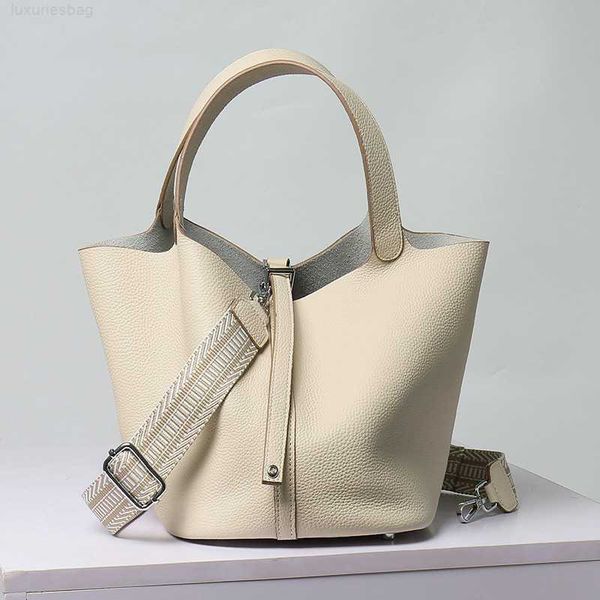 designer luxury bag lychee grain layer cow women's vegetable basket lock bucket leather handbagg55t066q picotin
designer luxury bag lychee grain layer cow women's vegetable basket lock bucket leather handbagg55t066q picotin