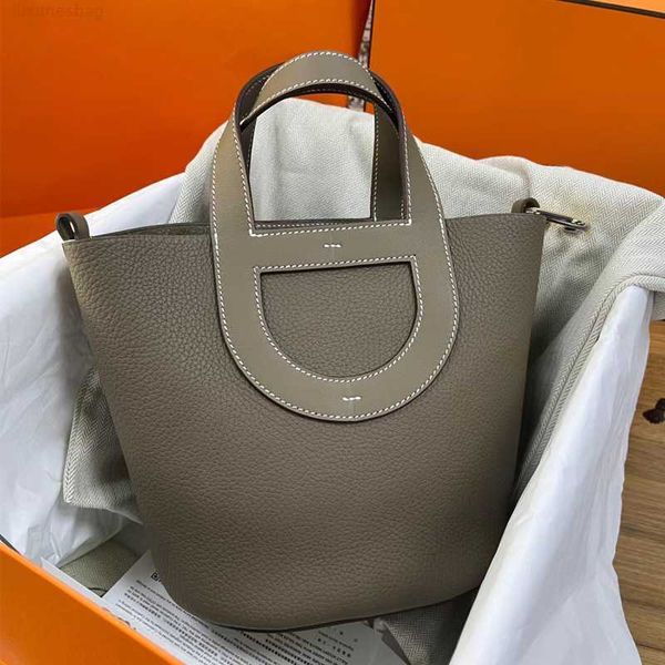designer luxury pig nose vegetable basket togo layer cowhide large capacity portable bucket commuter women's bag picotin
designer luxury pig nose vegetable basket togo layer cowhide large capacity portable bucket commuter women's bag picotin
