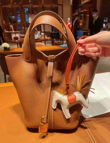 designer luxury h togo layer cowhide vegetable basket female handheld oblique cross bucket wedding bagdl9h3hgo picotin
designer luxury h togo layer cowhide vegetable basket female handheld oblique cross bucket wedding bagdl9h3hgo picotin