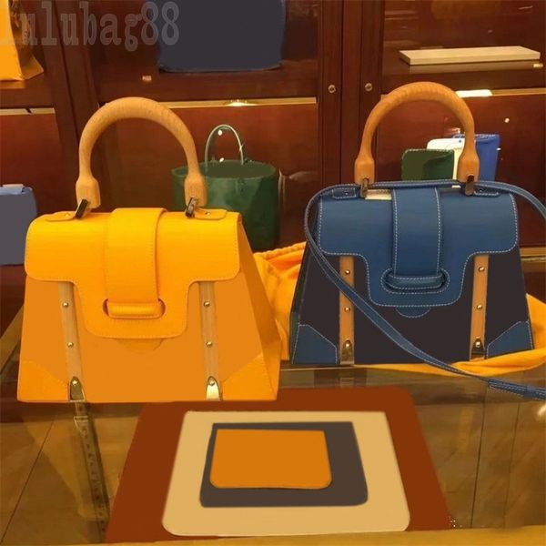 classic style large tote bag designer handbags practical orderly wiring dark blue green solid color scheme creative designer bags multi pock
classic style large tote bag designer handbags practical orderly wiring dark blue green solid color scheme creative designer bags multi pock