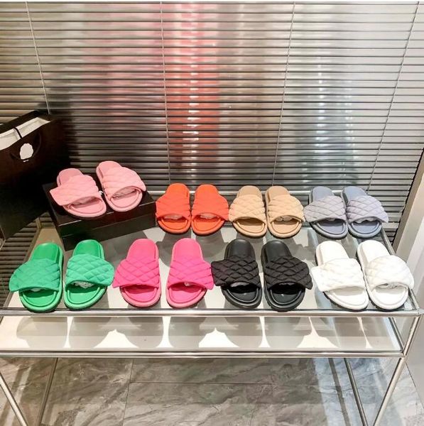 2023 summer style ringer slippers muffin thick-bottomed bread slippers women's one line with casual height-raising sandals outside wear, Black
2023 summer style ringer slippers muffin thick-bottomed bread slippers women's one line with casual height-raising sandals outside wear, Black